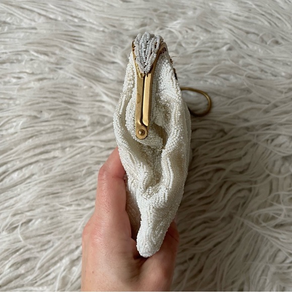 Calvaire New York Vintage Ivory Beaded Gold Hardware Small Evening Bag Pouchette - Picture 3 of 12